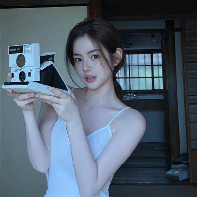 我们何不引吭高歌？